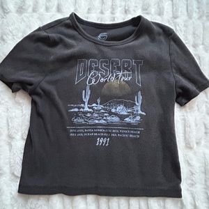 charcoal grey short sleeve crop top